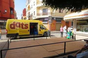 Disciplina Urbanística abre expediente a una terraza que ocupa sin permiso suelo público en Los Llanos (Foto TA)